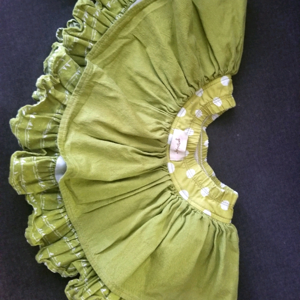 Persnickety skirt